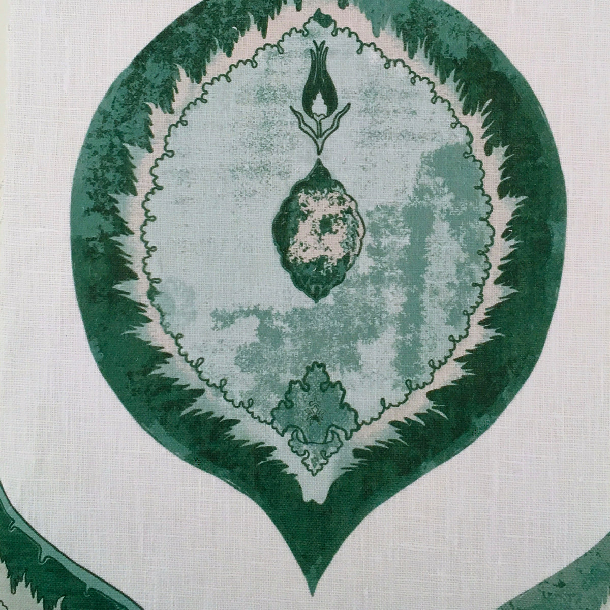 Ottoman Ogival (Oyster) | BT - Emerald
