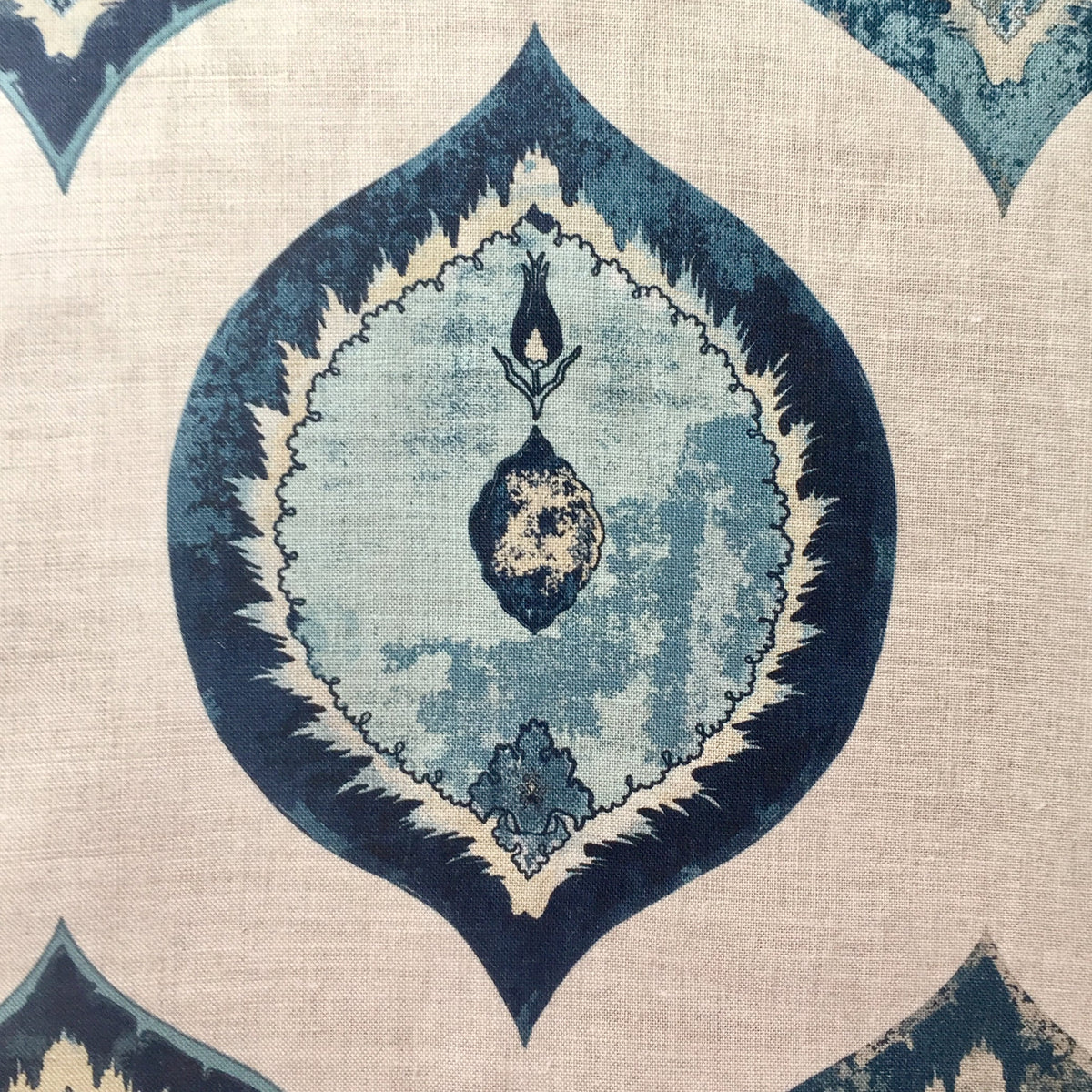 Ottoman Ogival (Oatmeal) | BT - Sapphire