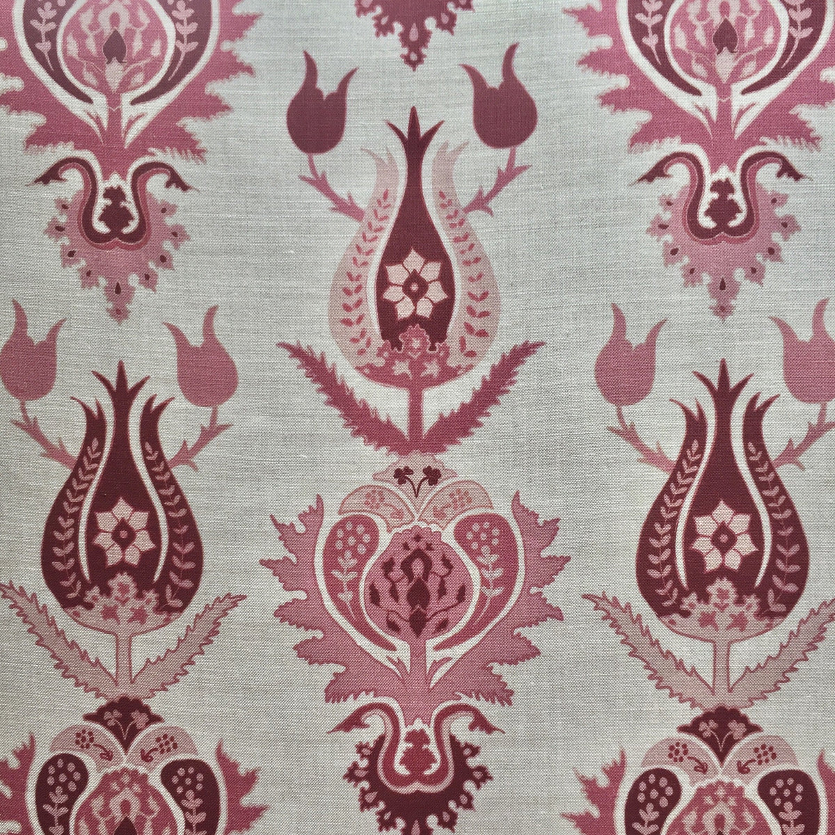 Suzani (Oatmeal) | BT - Strawberry