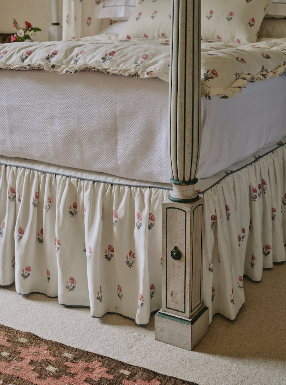 Garrick Four Poster Bed | CG