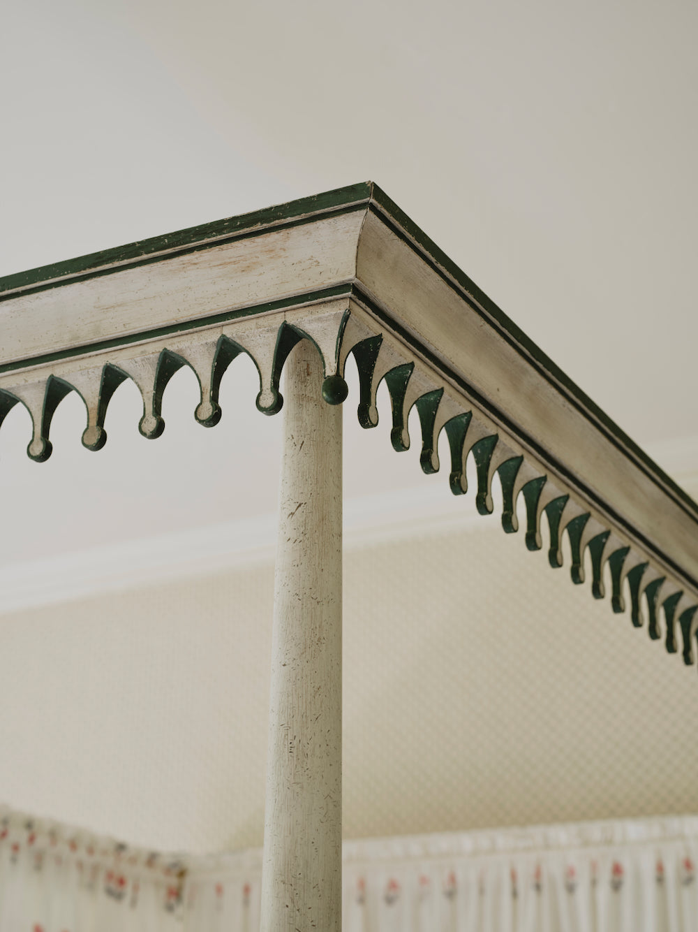 Garrick Four Poster Bed | CG