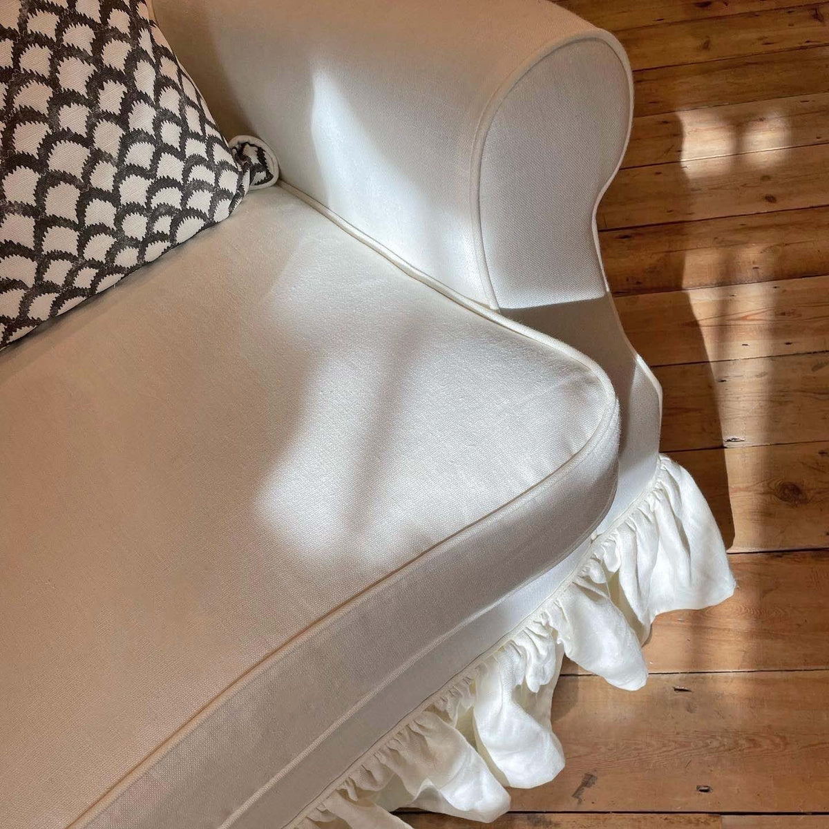 Clara Armchair