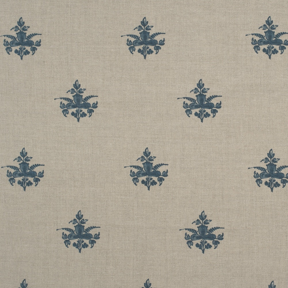 Trifolium Clover | IN - Midnight on Natural