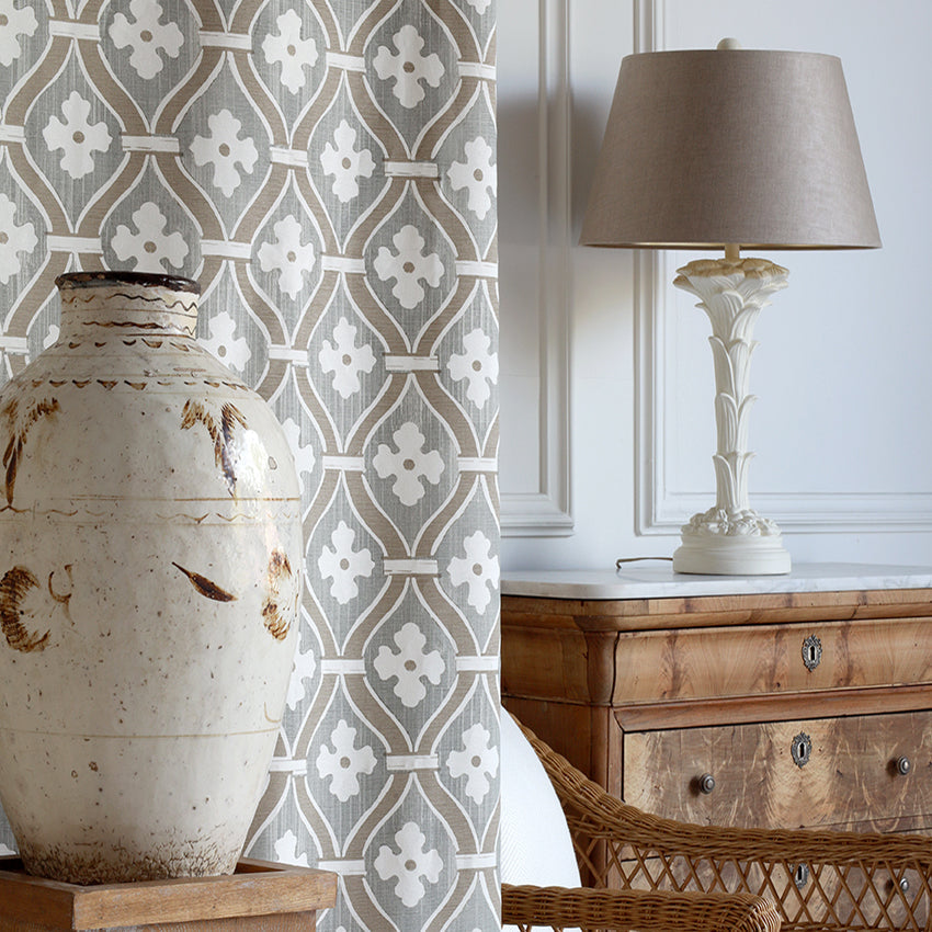 Roche Palm Table Lamp