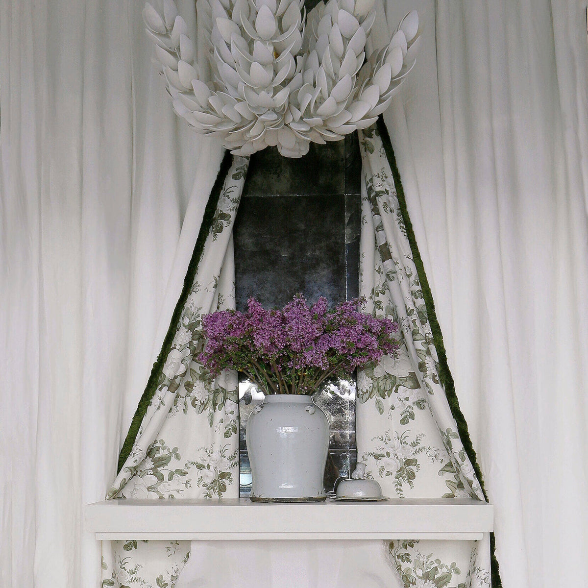Scallop Console Table